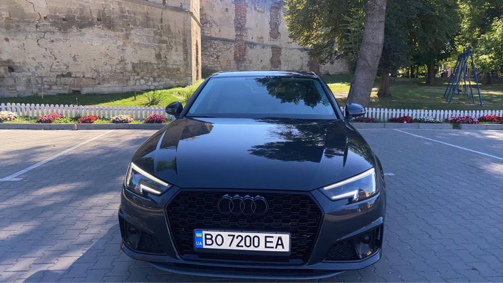 Авто Audi A4 2018