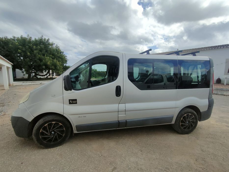 Troco Renault Trafic por caravana
