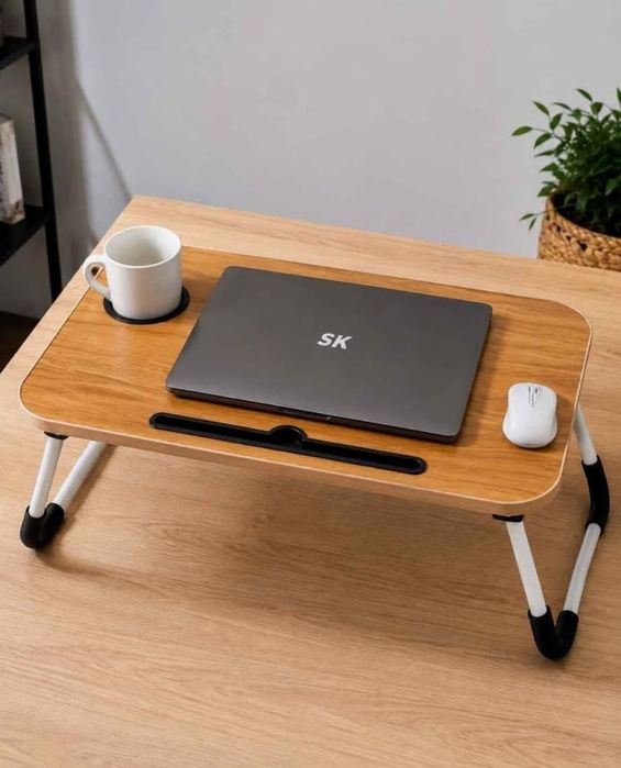 Mesa de madeira para tablet e computador