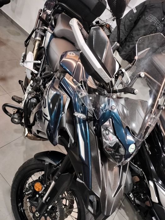 Benelli trk502x como nova