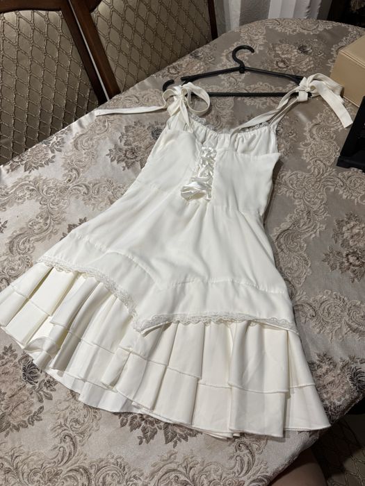 Жіночі сукні різного фасону