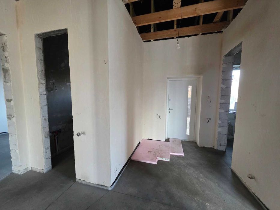 Тарасівка вул Павлюченка будинок 120м.кв. 5 соток землі