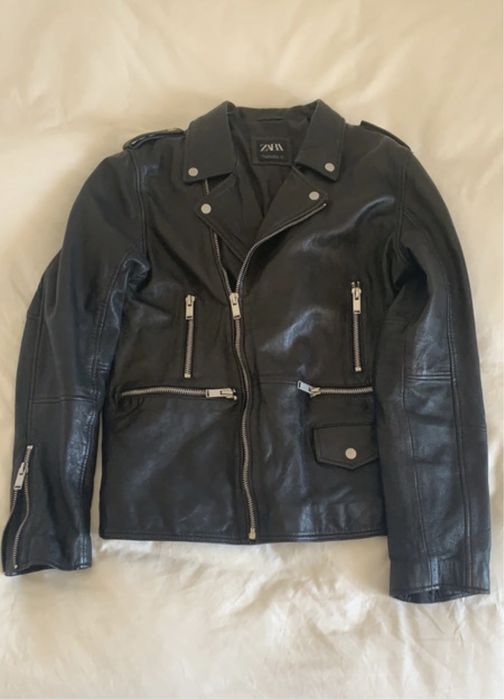 Blusão biker de cabedal preto