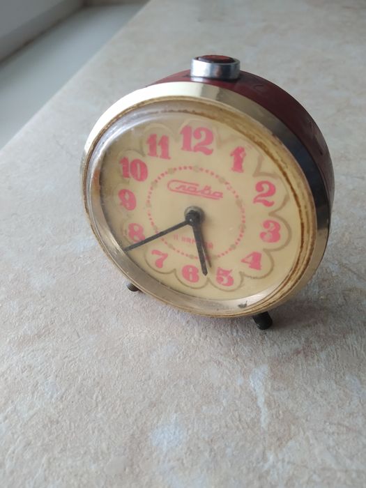 Часы слава будильник 11 камней