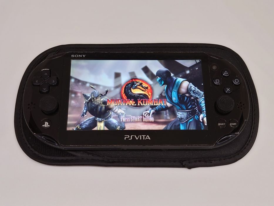 PS Vita 64 gb з іграми + чохол