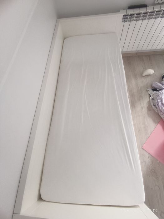 Łóżko rozkładane, ikea - białe z 2 materacami