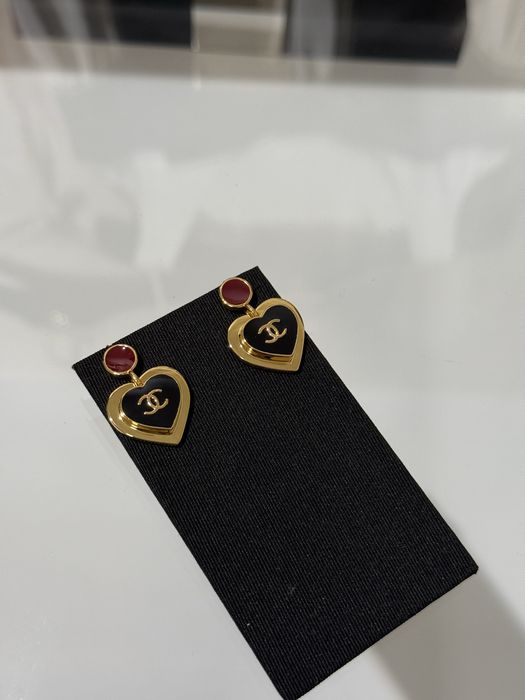 CHANEL® Luksusowe perły CC® kolczyki ekskluzywna biżuteria