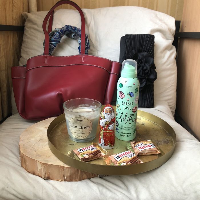 лот: гель-пінка, таця, сумка bilou, IKEA, Victoria’s Secret