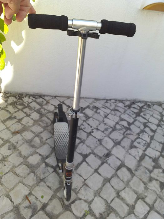 Trotinete OXELO.
