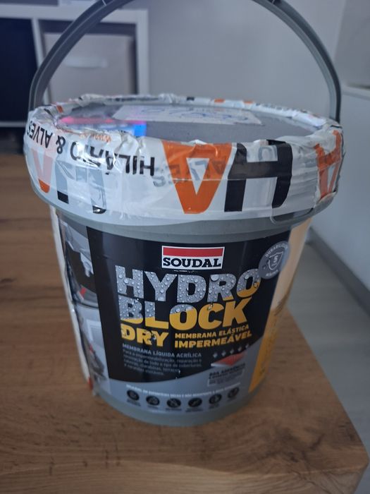 Vendo HYDRO BLOCK 5 LITROS, Completamente nova sem abertura.