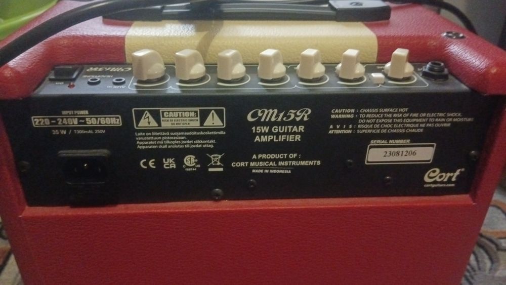 Комбопідсилювач Cort cm15 r
