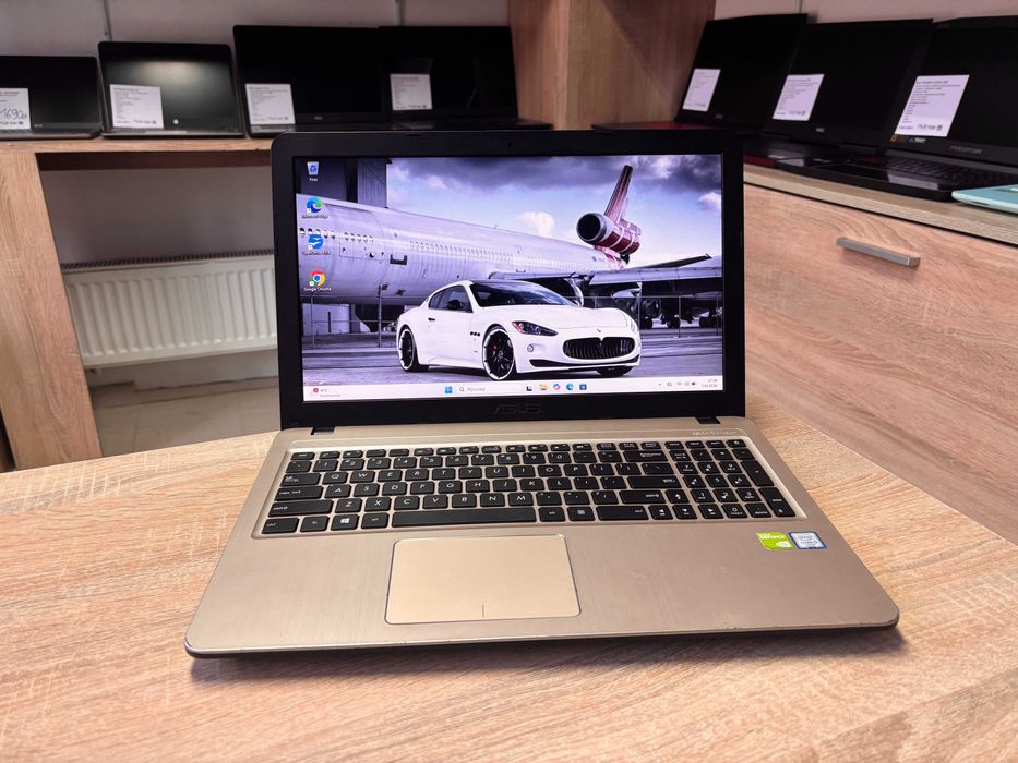 Laptop Asus F540U - i3-6006U, 12GB ram, Nvidia GeForce, SSD