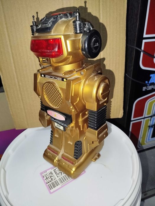 Robot anos 80 Magic mike gold