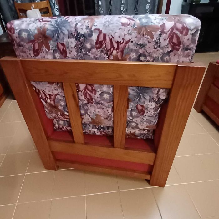Sofá e 2 Cadeirões em pinho maciço liso e/ou estampado