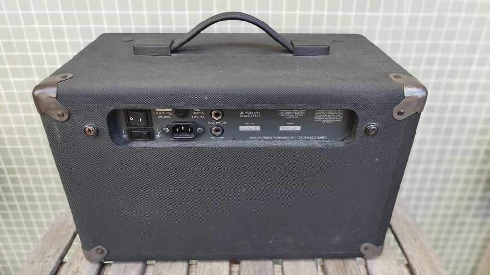 Amplificador de guitarra acústica Trace Elliot TA35CR