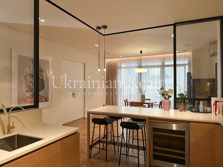 Продаж квартири з терасою 250 м²  ЖК A-52. Січових Стрільців, 44а