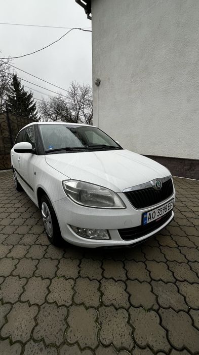 Skoda Fabia Comby 2012 року