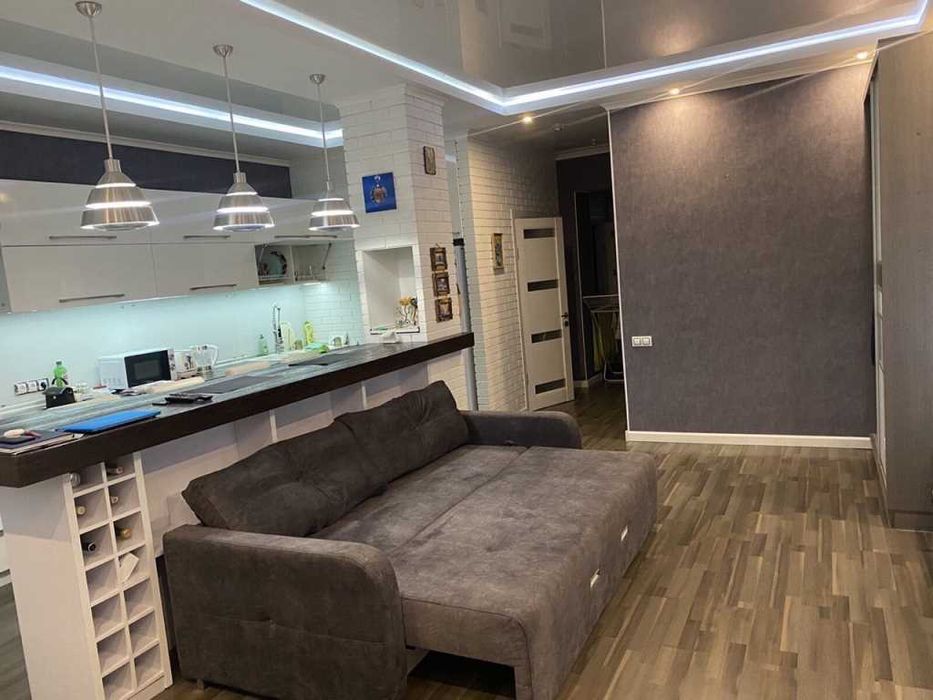 Продаж 2 кім. квартири. 71 м2. Індив. опал. Новобуд. Поділ. №11106