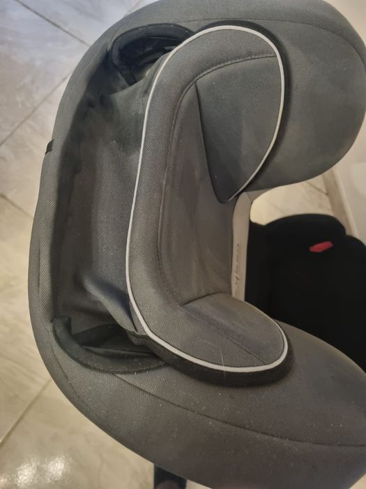 Fotelik do samochodu