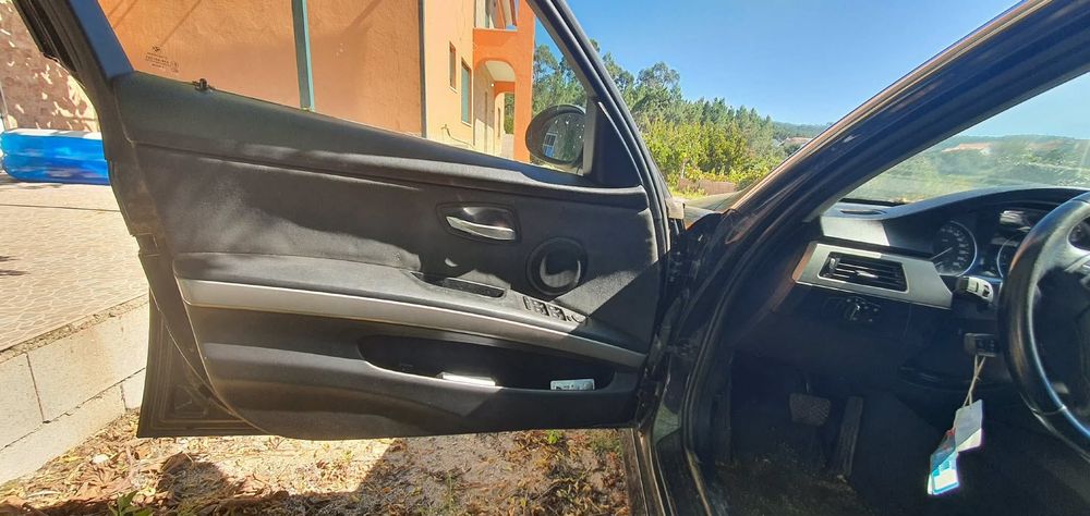 Vende se bmw 330 xd E91