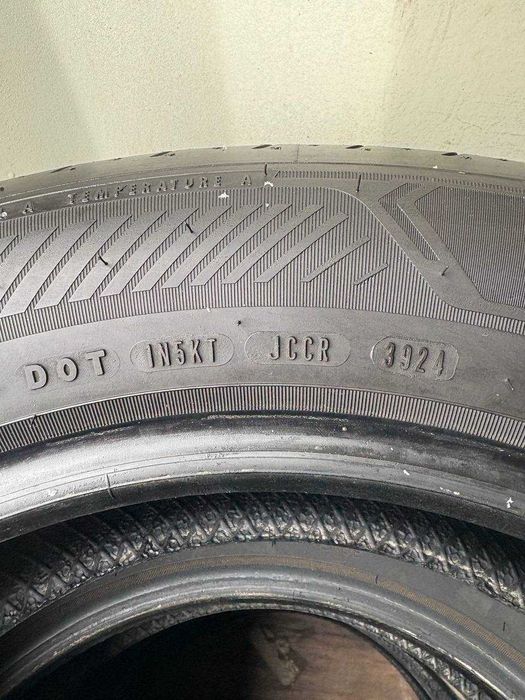 Літні шини R17 215/60 Goodyear EfficientGrip 2 SUV DOT 3924 6,5 мм