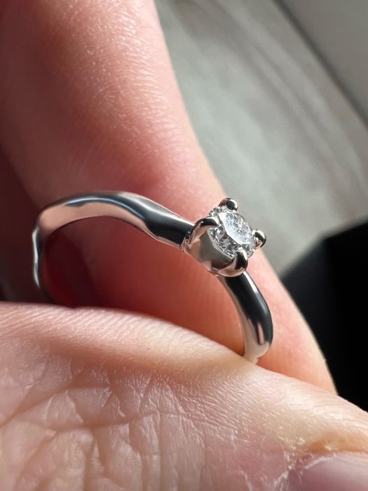 Каблучка від Kochut «Ніжні обійми»