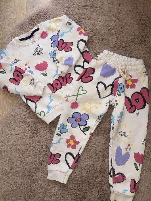 Спортивний костьм для дівчинки