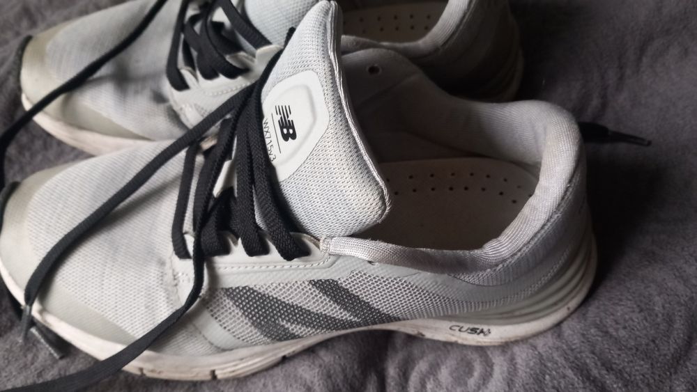Adidasy damskie New Balance 37