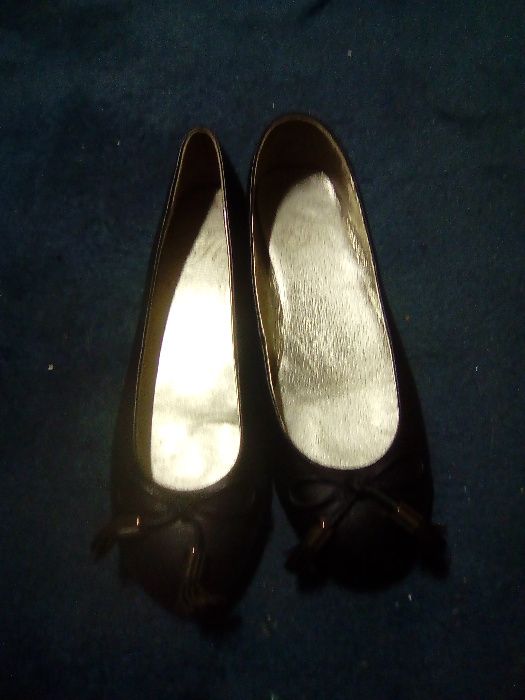 Sabrina Shoes Size 39 with Free Shipping Offer