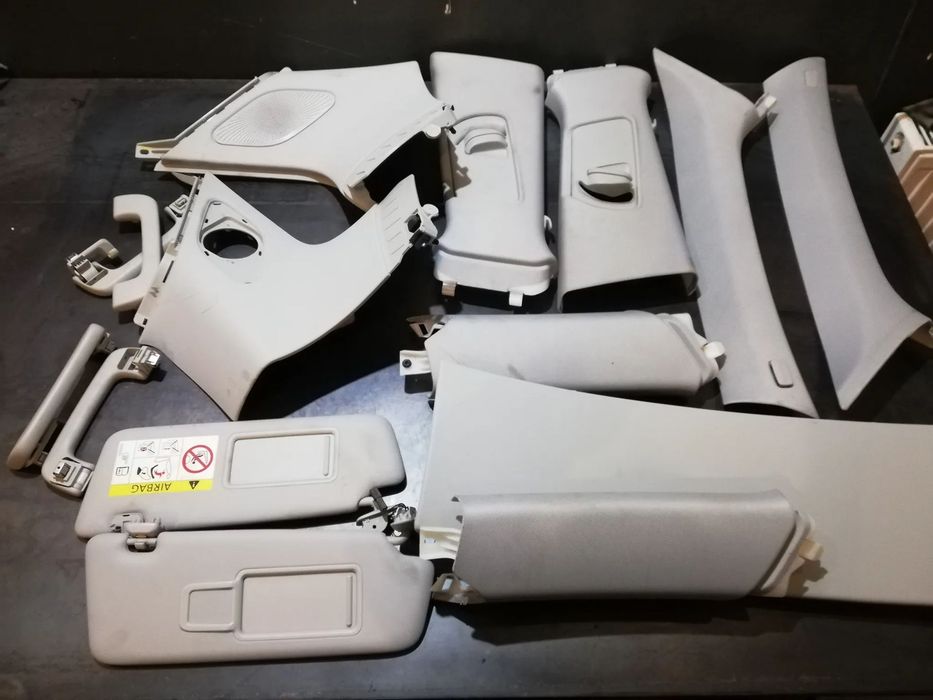 Poszycia słupków Audi  Q5 8R0867287B 8R0867243 8R0867233B 8R0867234B 8R0867245P 8R0867839B