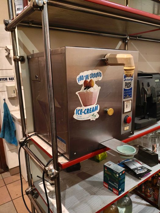 Maszyna do bitej śmietany Carpigiani - likwidacja lodziarni