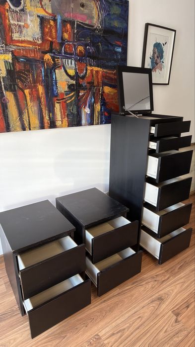 IKEA MALM – Cómoda + 2 Mesas de Cabeceira
