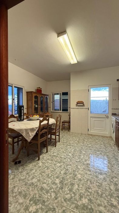 Vende-se casa em sambade alfândega da fé