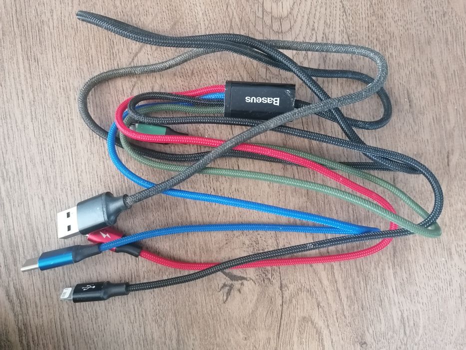 Kabel USB 4 w 1 uniwersalny