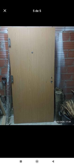 Porta de madeira 90 cm pesada