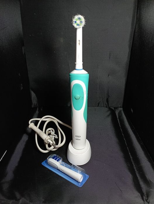 Maquina lavar dentes Braun Oral-B