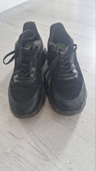 Buty damskie do biegania r.39