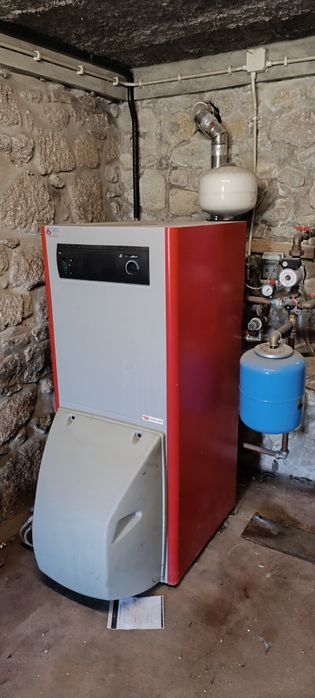 Caldeira   zaegel held Radiadores e cisterna gasóleo