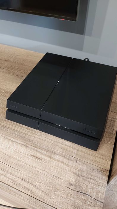Playstation 4 1tb + uncharted4. Jak nowa!