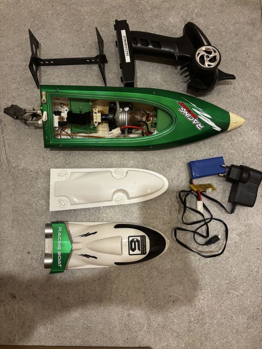 Łódź - motorówka zdalnie sterowana RC Feilun FT009