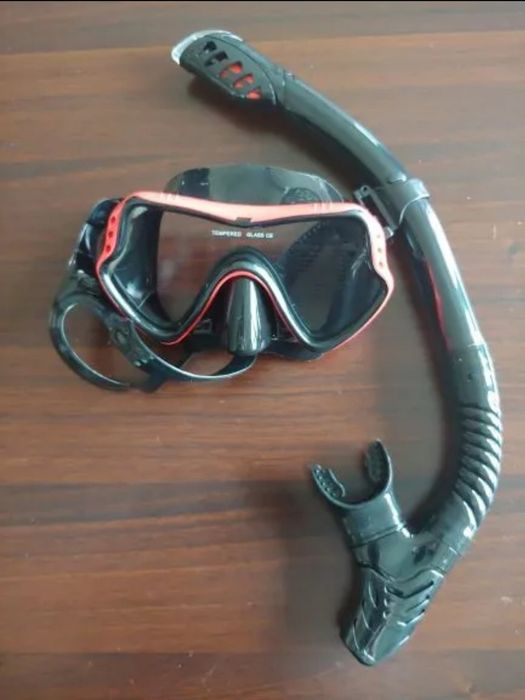 Маска для плавання для дайвінгу.