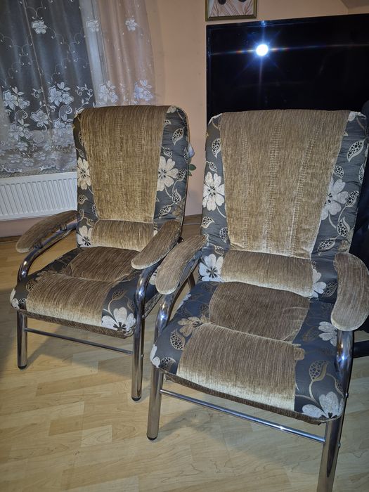 Zestaw wypoczynkowy kanapa+dwa fotele