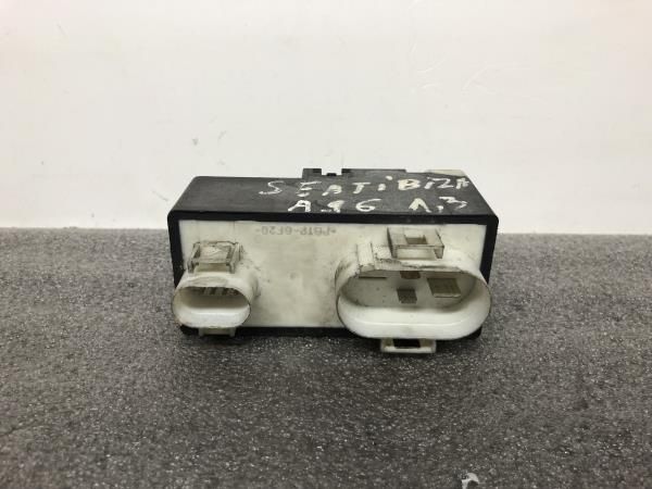 Botão / interruptor electromecânico / relé SEAT Ibiza II (6K1)