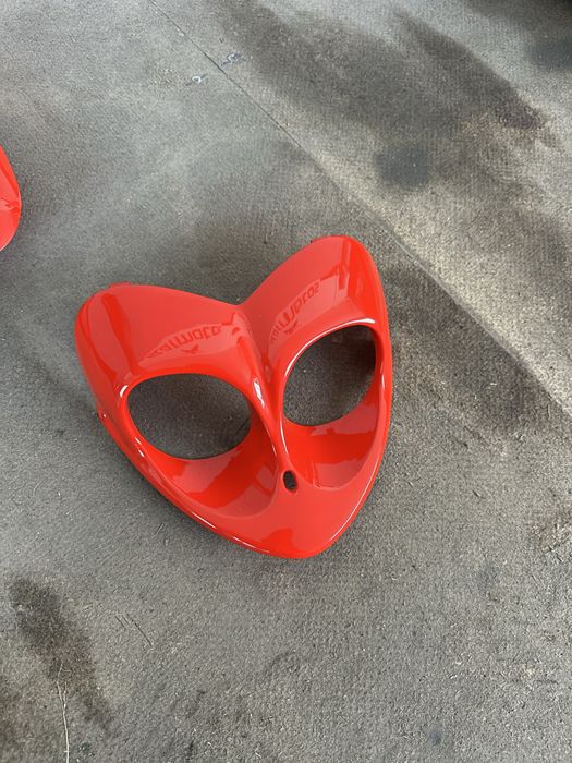 Conjunto capacete e carnagens