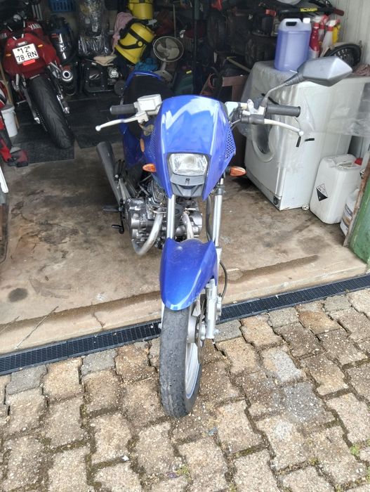 Vendo mota e 125