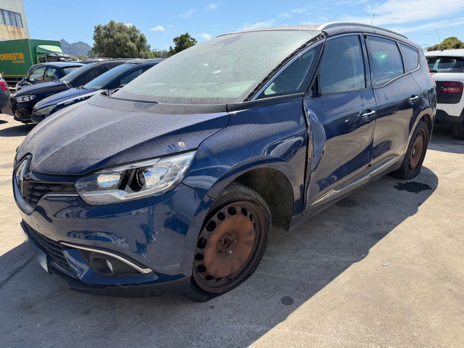 Renault Scenic de 2018 para peças