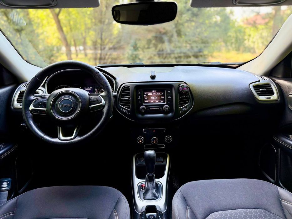 Jeep compass 2017року