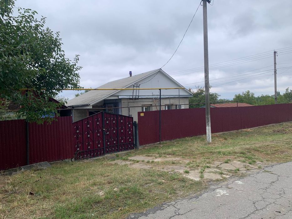 ТЕРМІНОВО. продаю будинок в місті Поділь