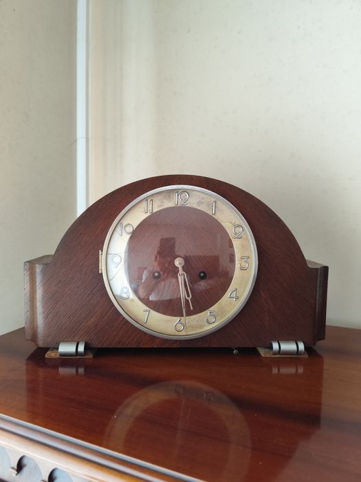 Relógio de mesa pendular