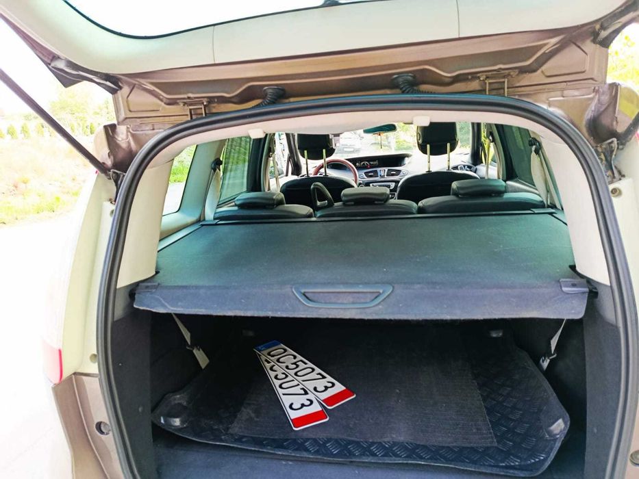 Renault Scenic 2012